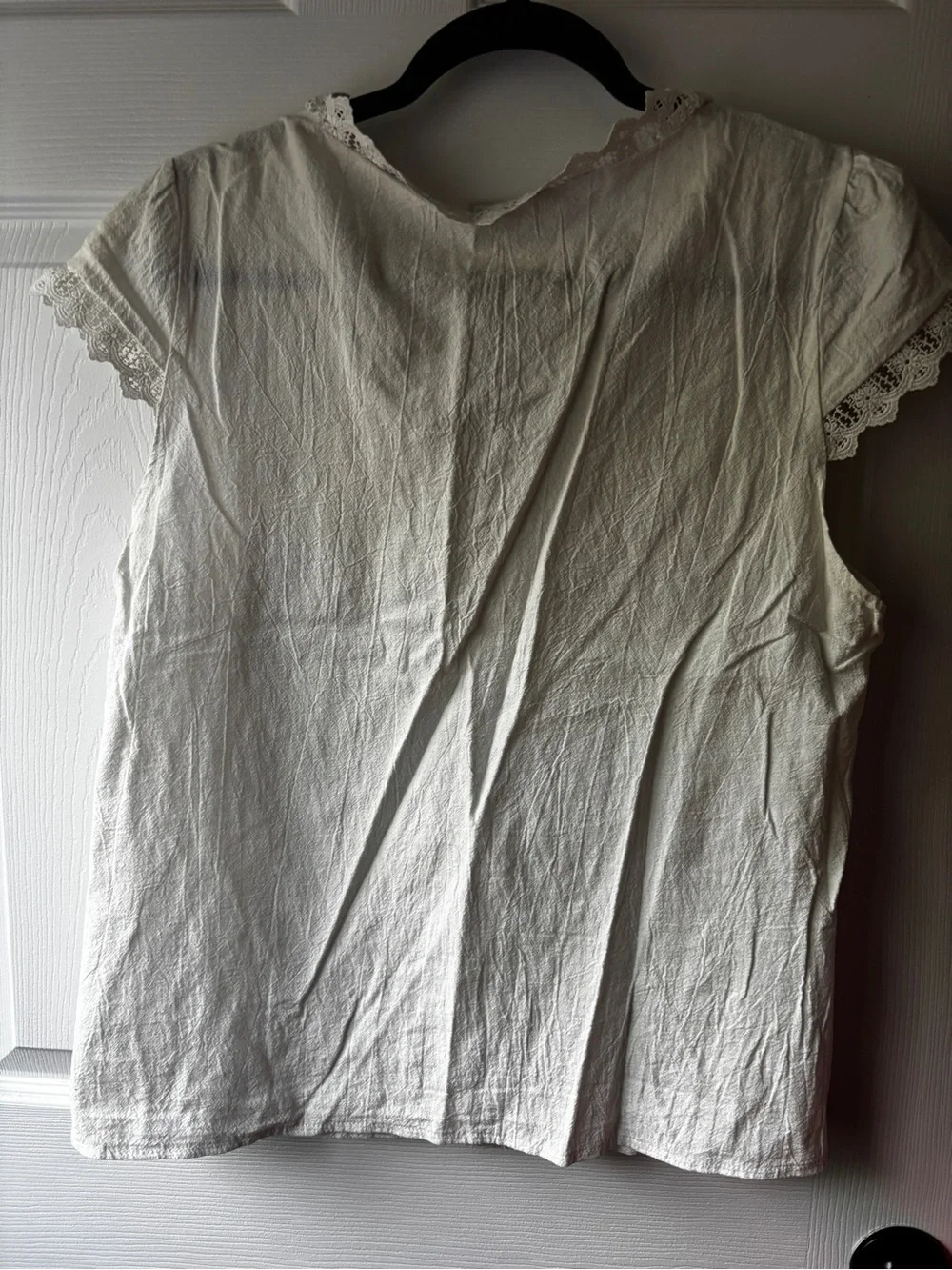 SHEIN Cream Lace-Trim Cap Sleeve Blouse - Picture 2 of 3